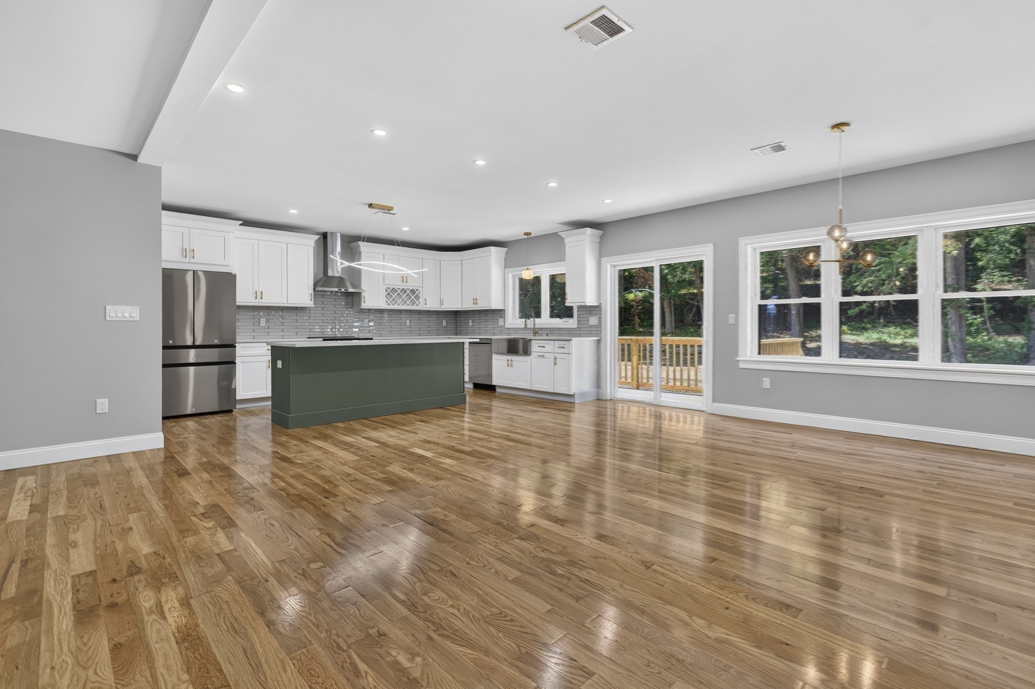 27 Rollins # A Property Photo 24