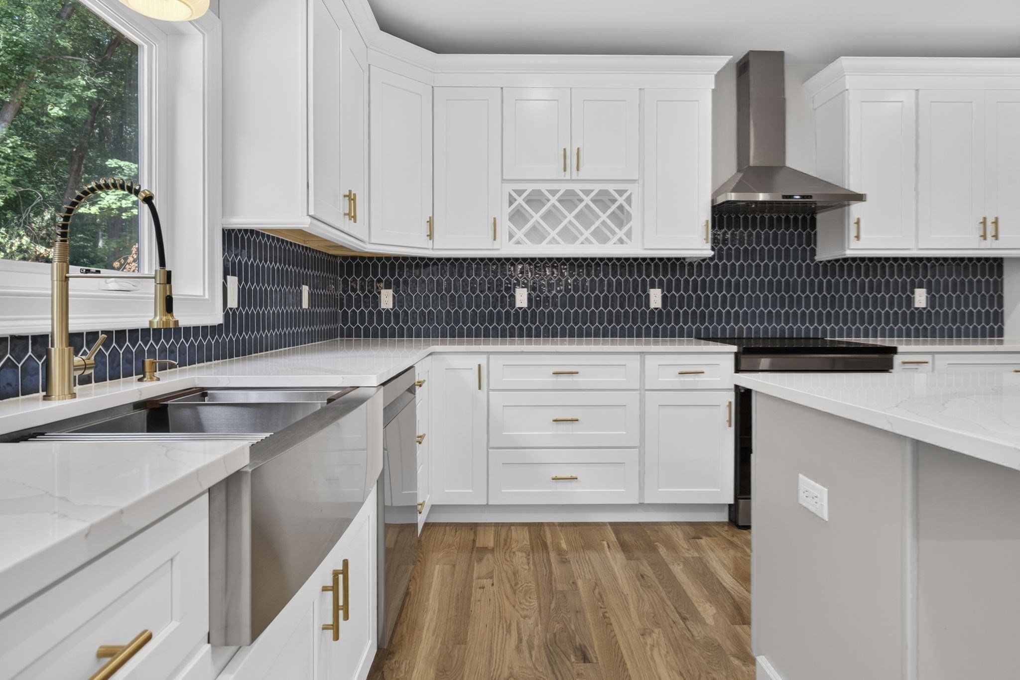 27 Rollins # B Property Photo 20