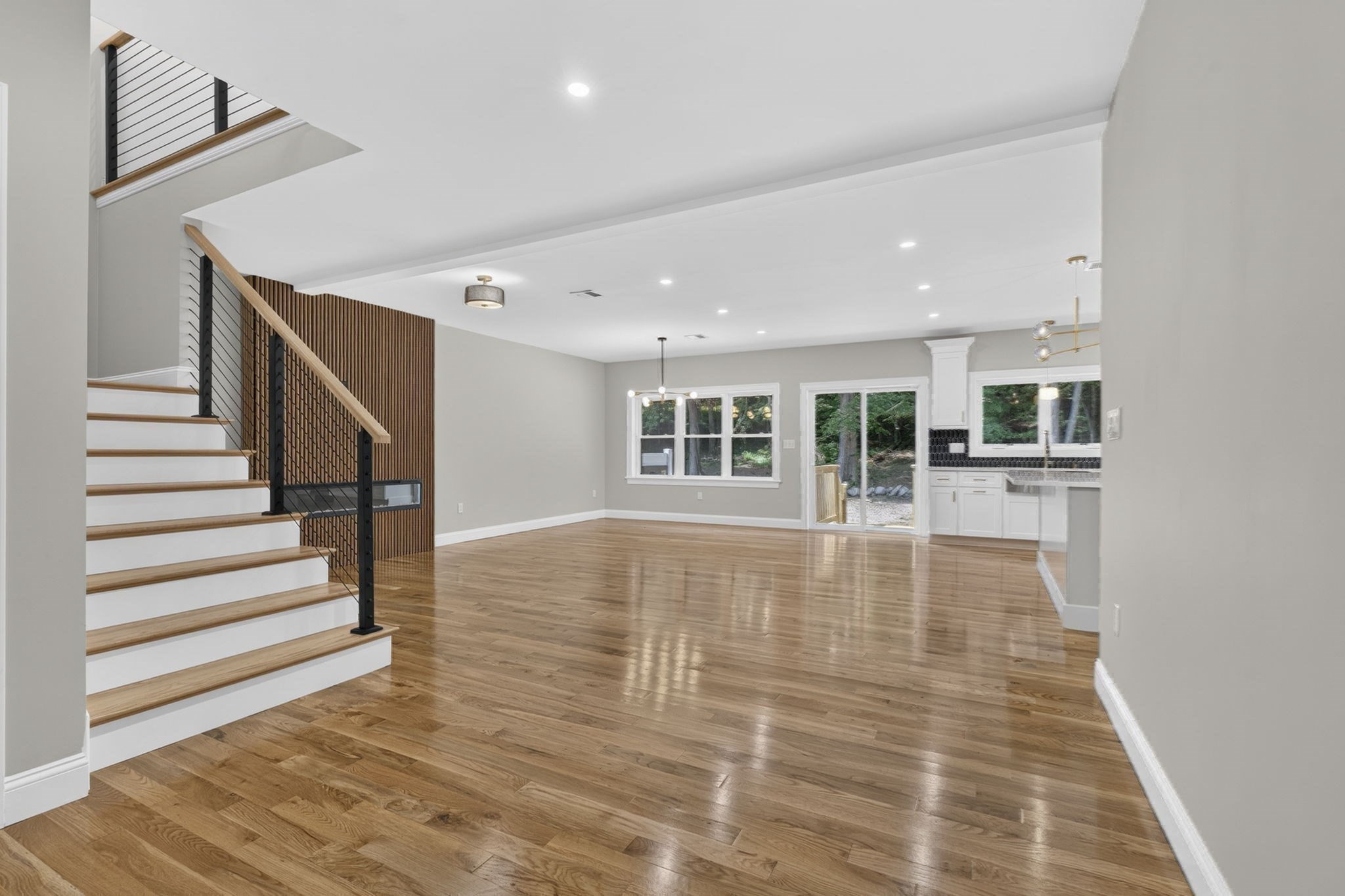 27 Rollins # B Property Photo 23