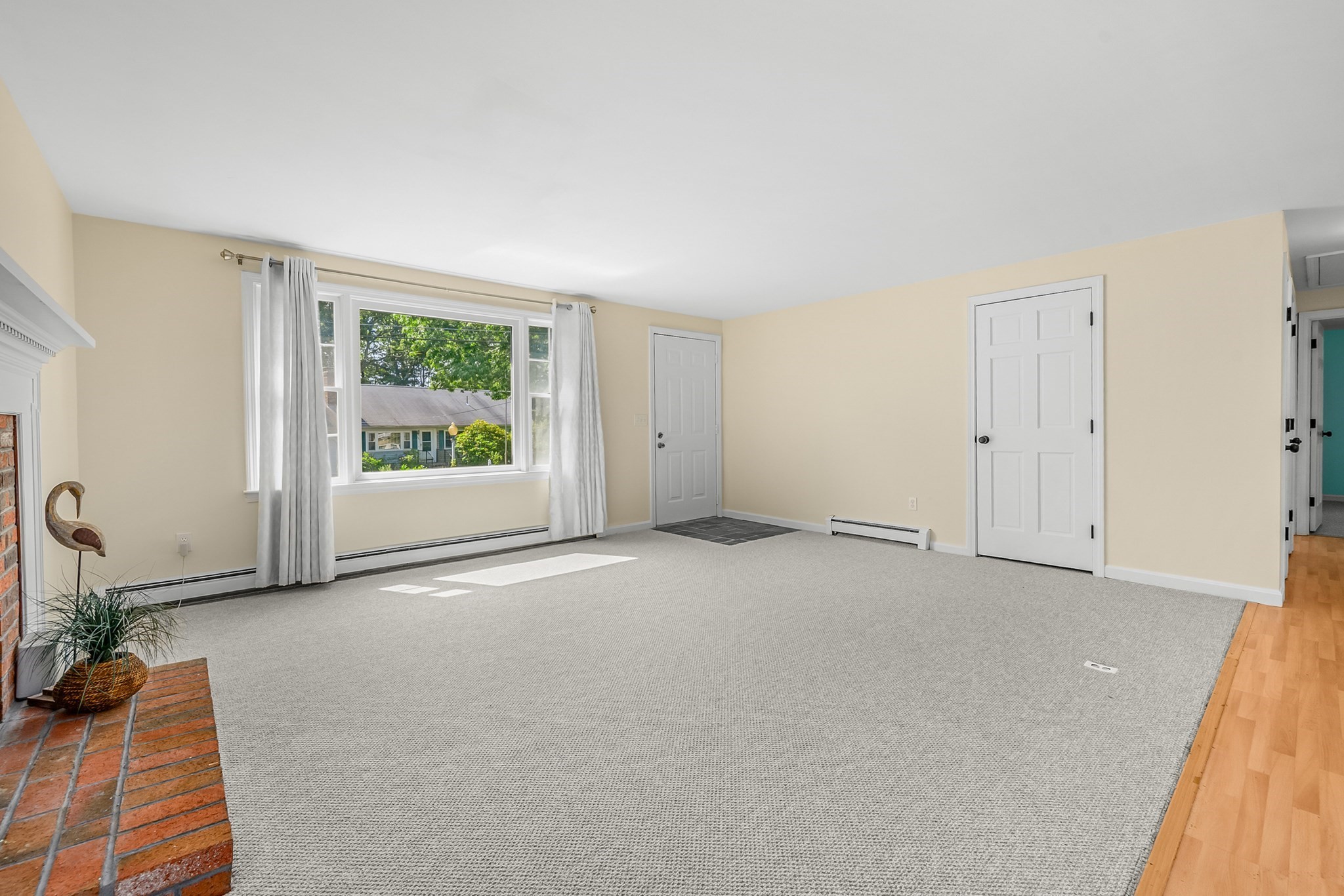 295 Westwind Cir Property Photo 7