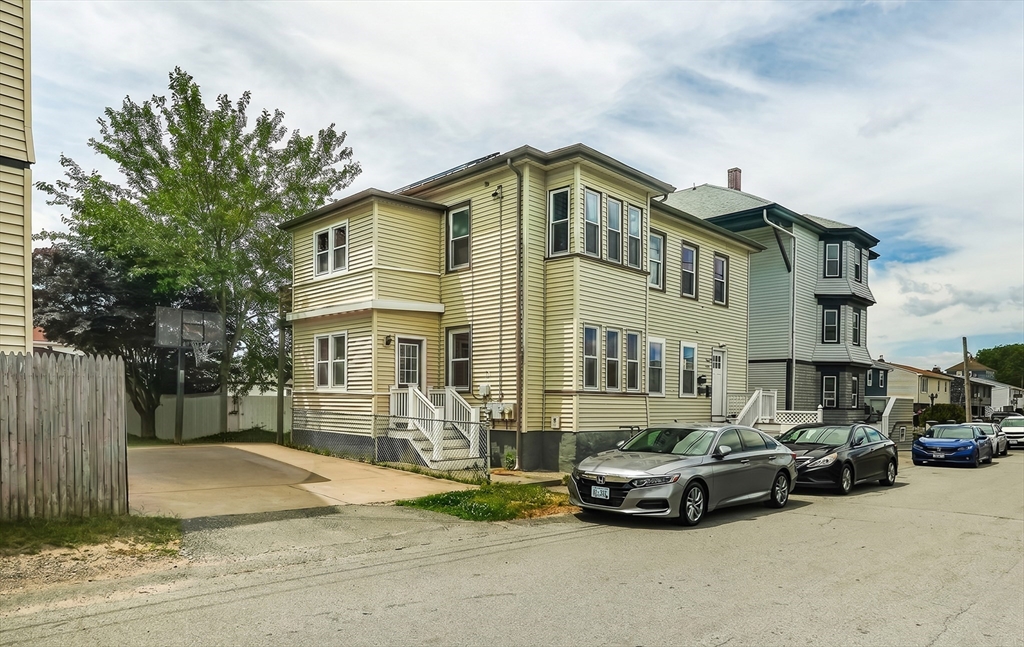 833 Grinnell St Property Photo 1