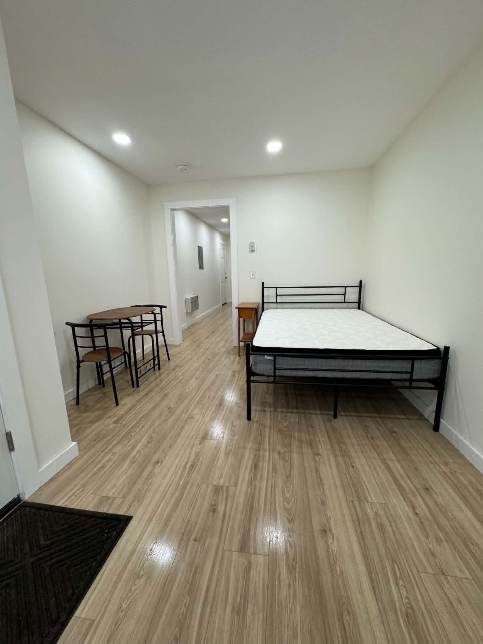 25 Spring St Property Photo 19