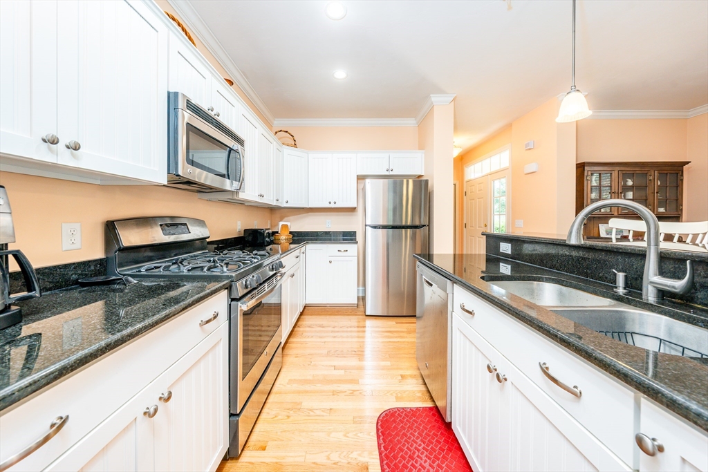 68 Leisure Green Dr N # 68 Property Photo 2