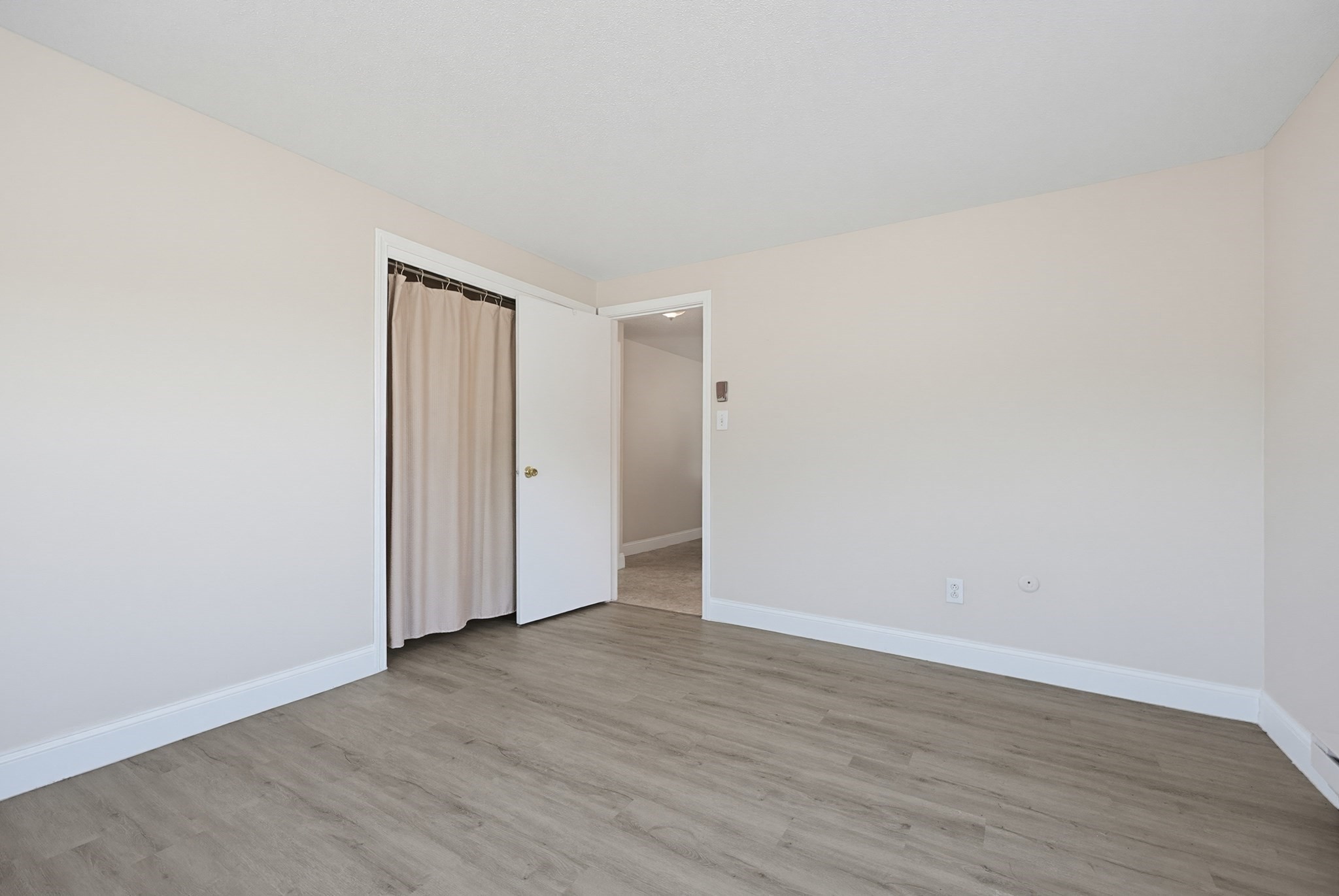 15 Frank St # 1 Property Photo 18