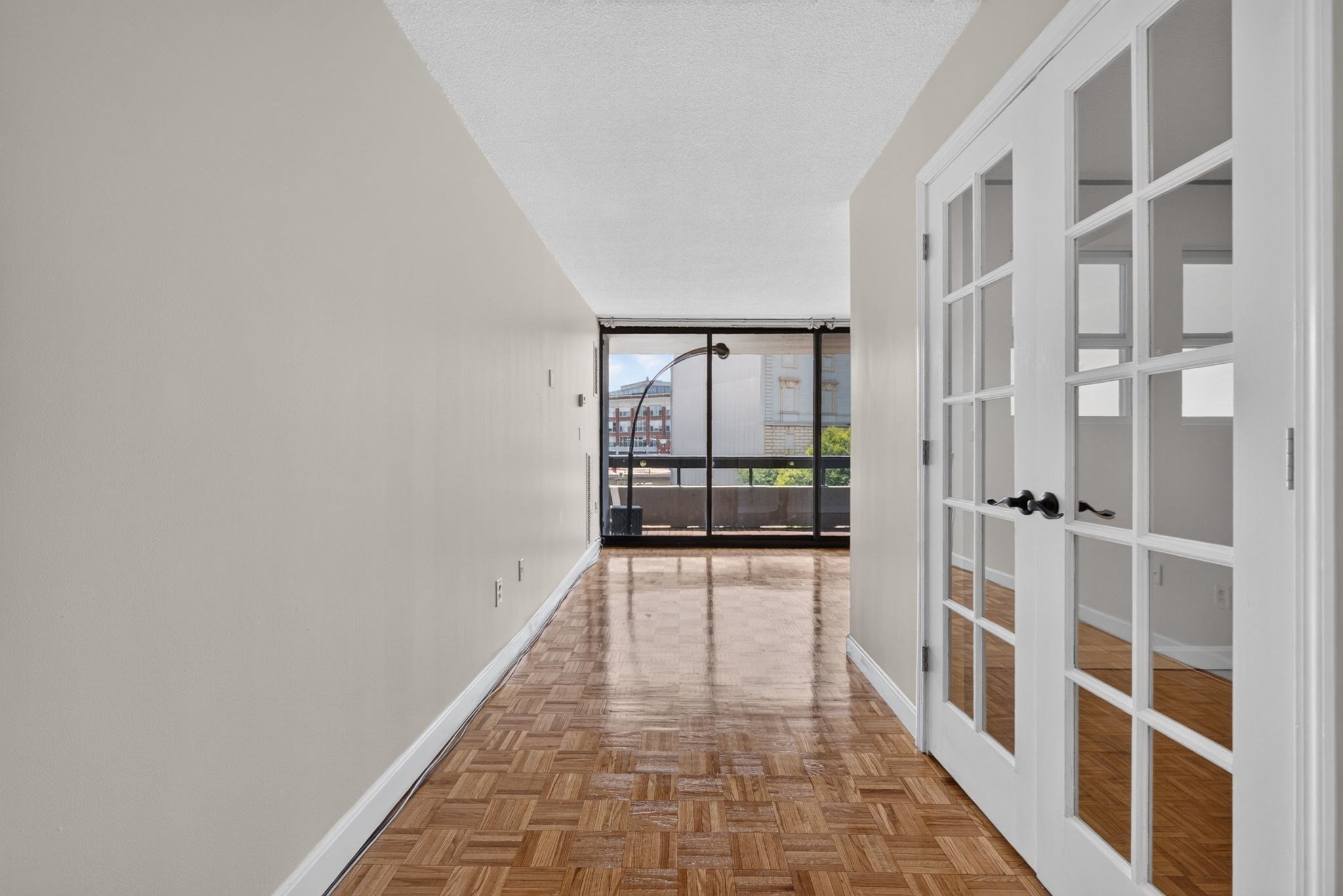 566 Commonwealth # 304 Property Photo 3