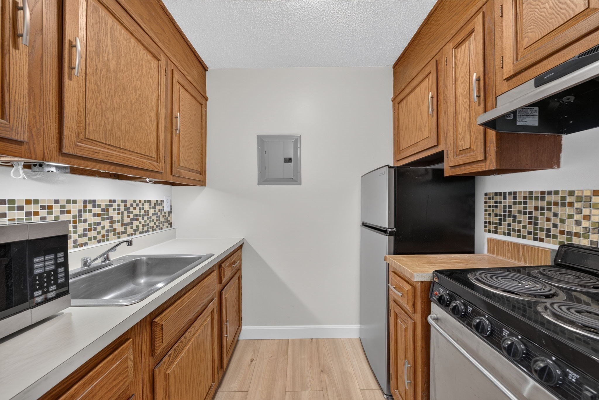 566 Commonwealth # 304 Property Photo 5
