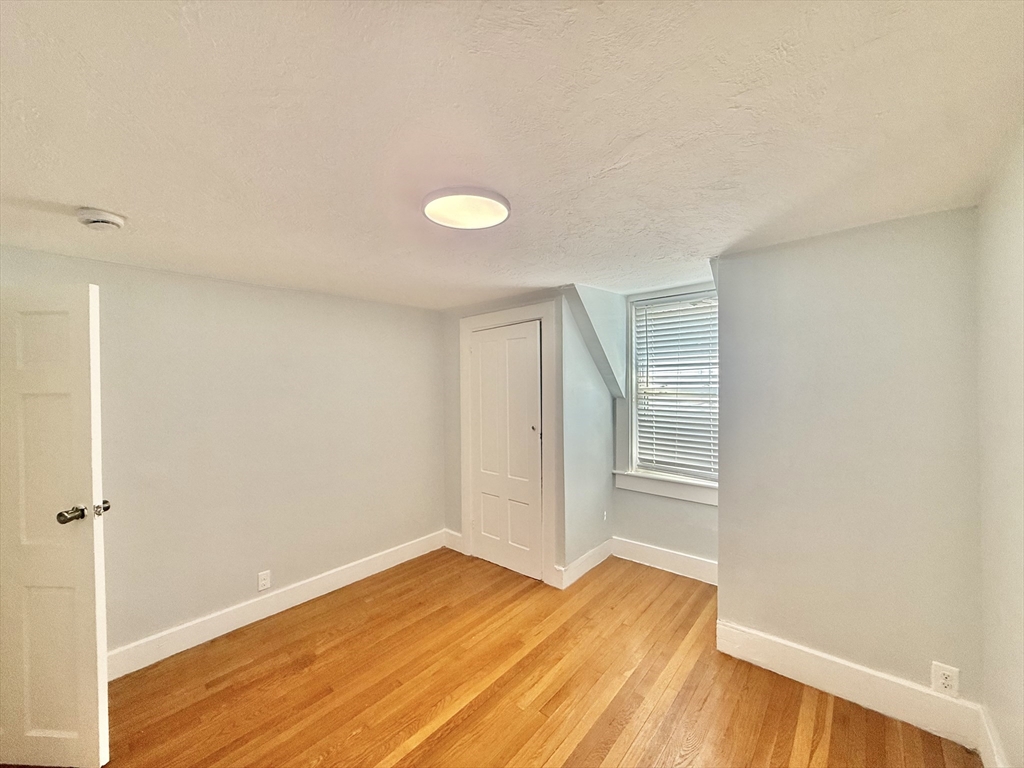 20 Park Rd # 2 Property Photo 9