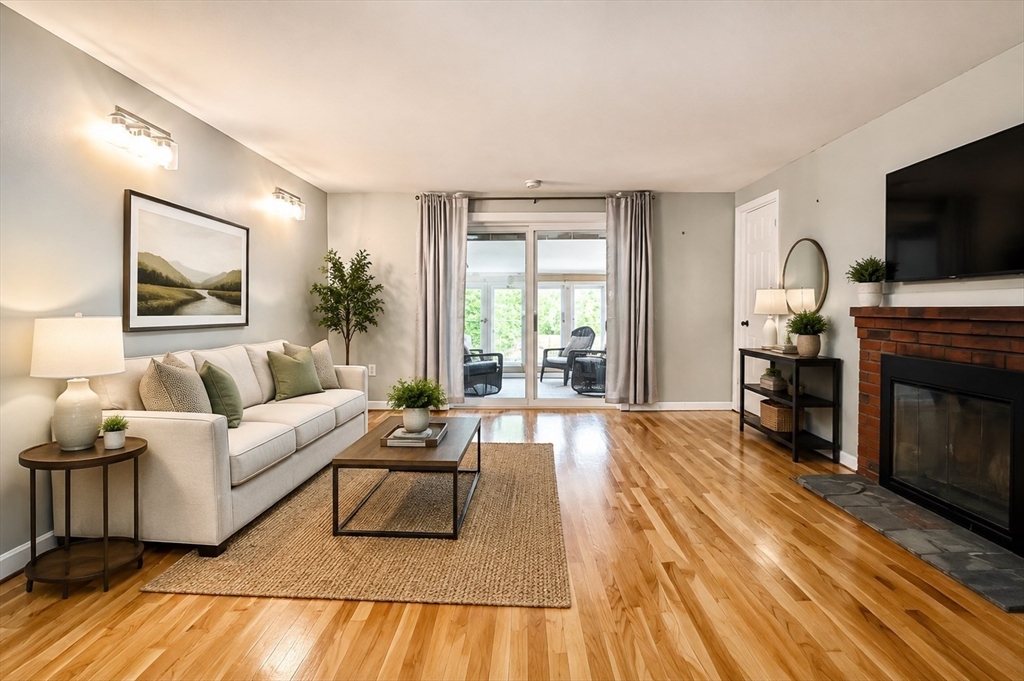 9 Champlain Dr. Property Photo 1