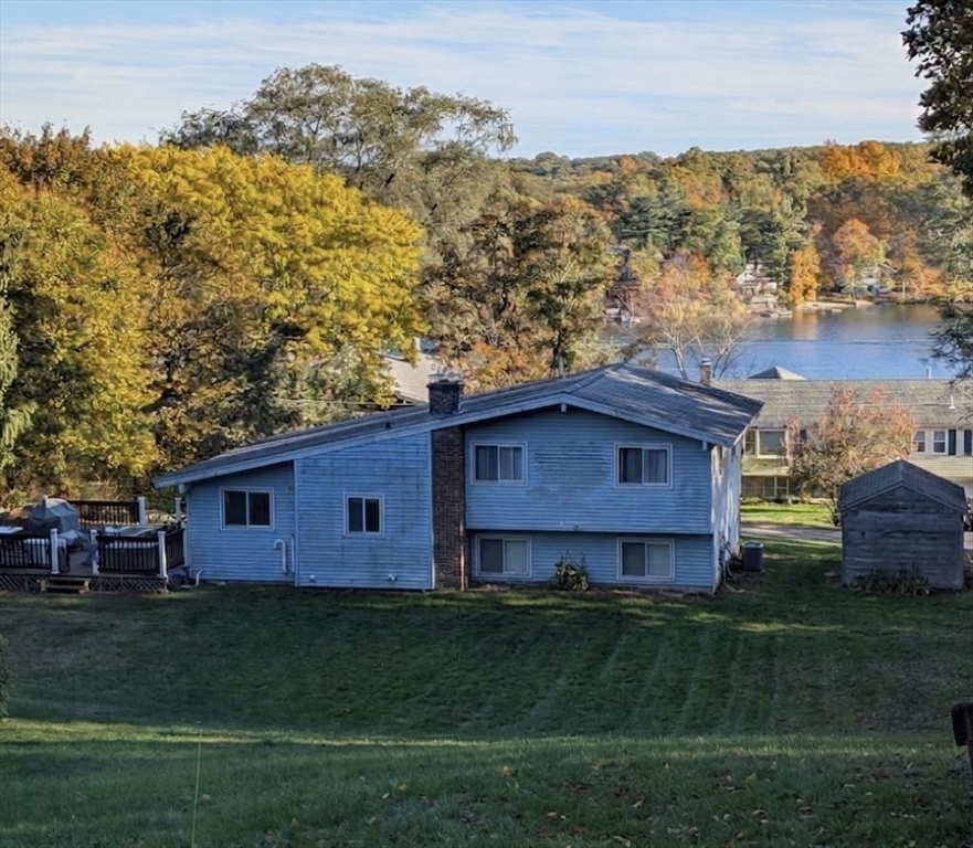 9 Champlain Dr. Property Photo 6
