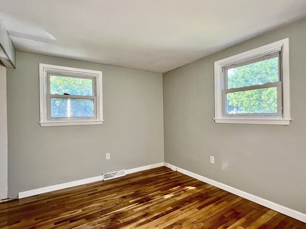 9 Champlain Dr. Property Photo 23