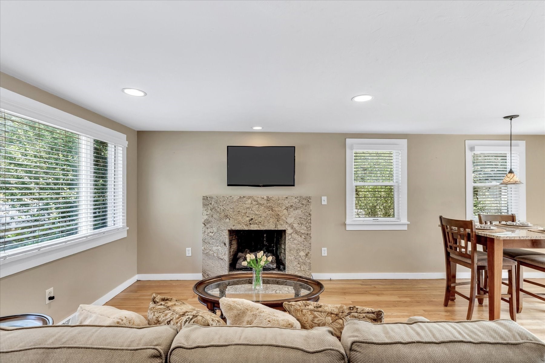1 Thorwald Dr Property Photo 5