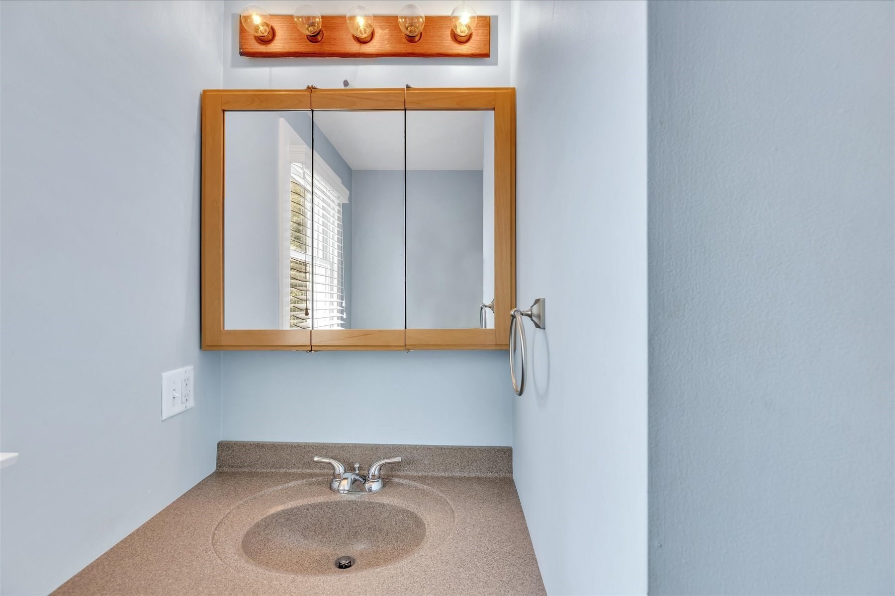 1 Thorwald Dr Property Photo 24