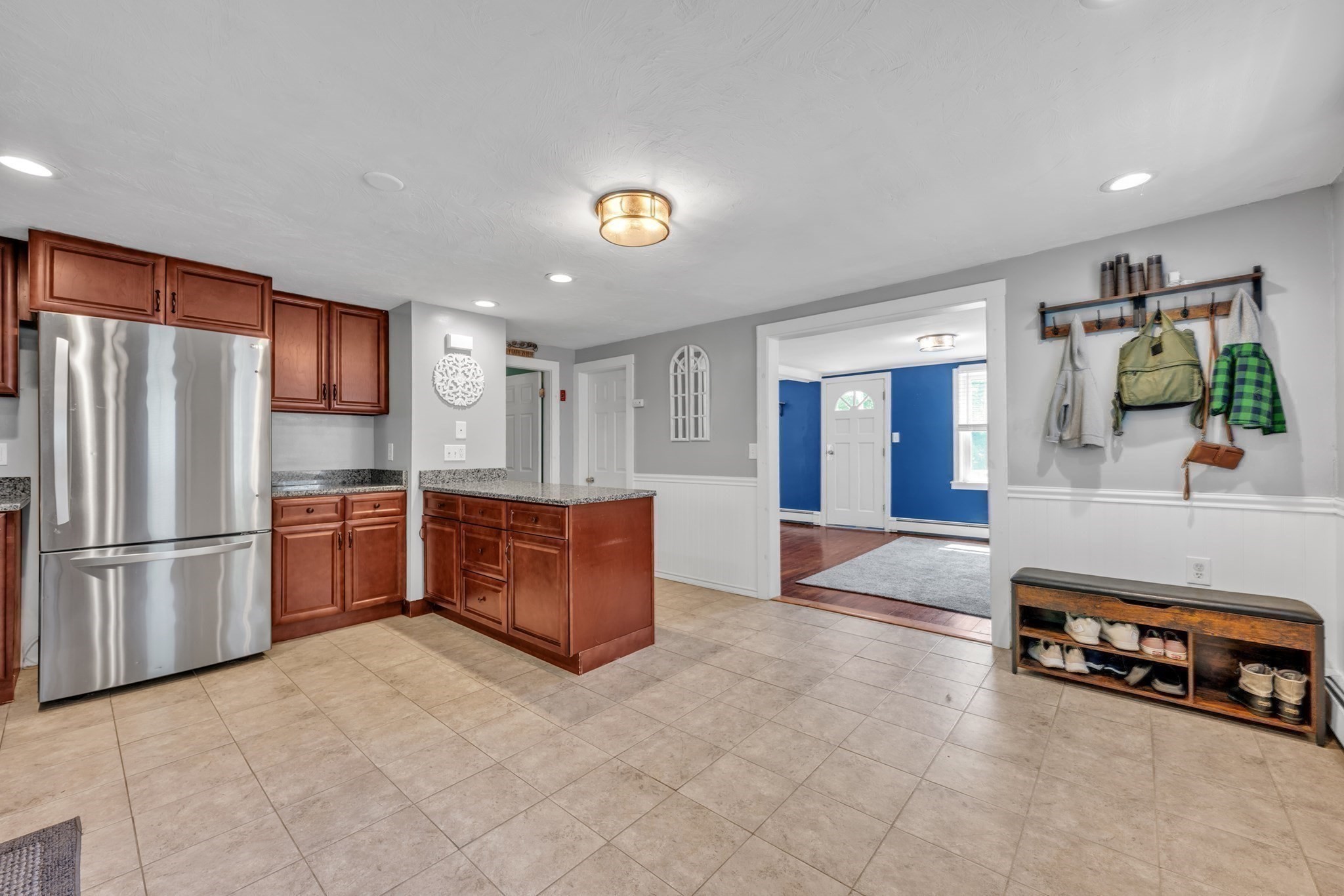 6 Belanger Ave Property Photo 6