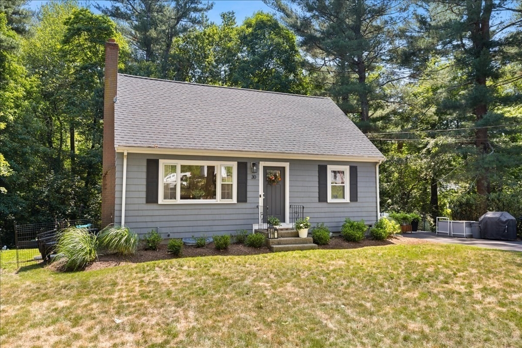 30 Chestnut St Property Photo 2