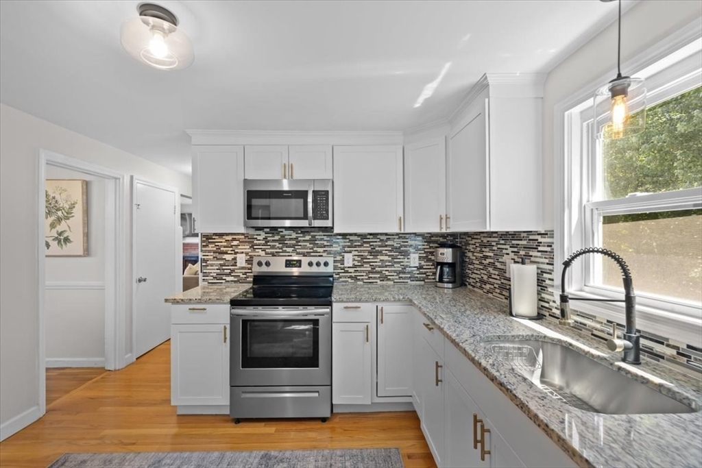 30 Chestnut St Property Photo 14