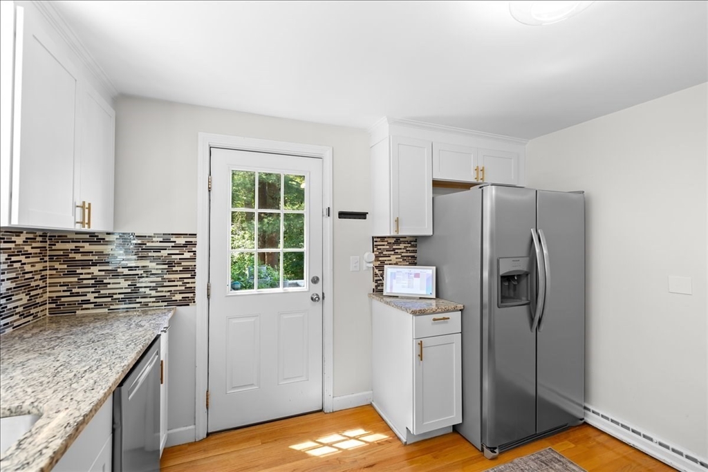 30 Chestnut St Property Photo 16