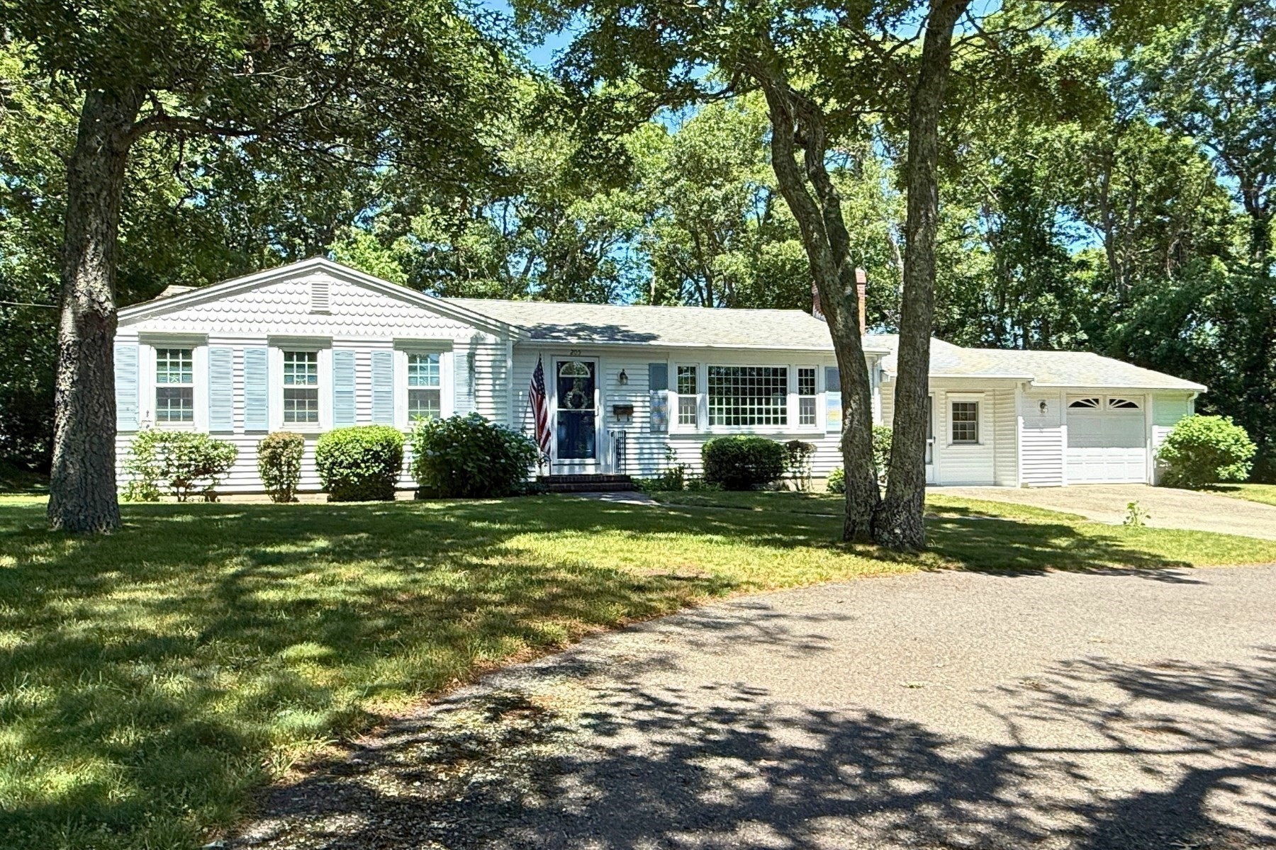 205 Highbank Rd Property Photo 4
