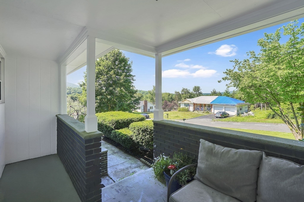 11 Juniper Hill Rd Property Photo 6