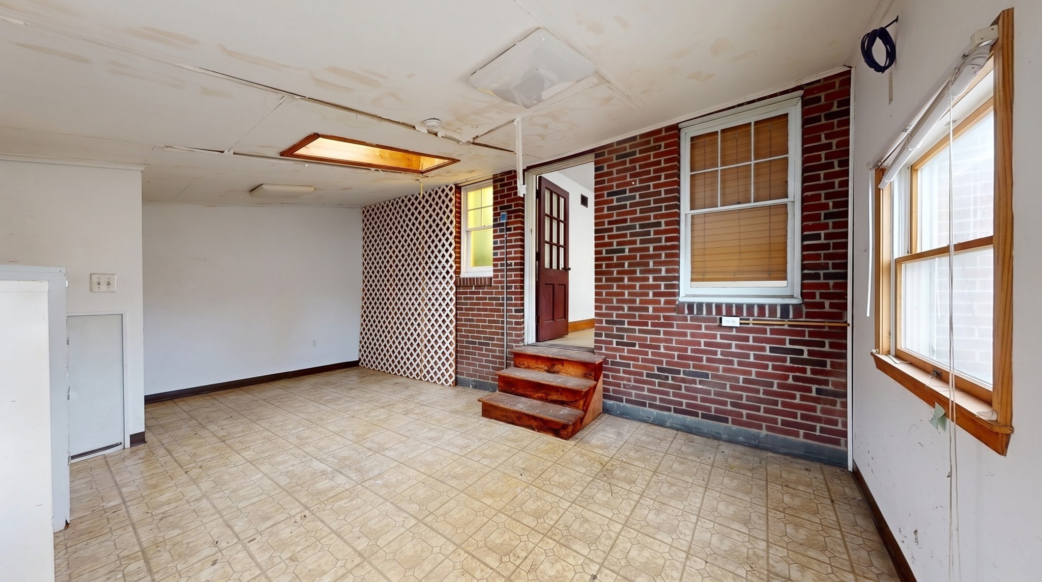 1 Sprague St Property Photo 35