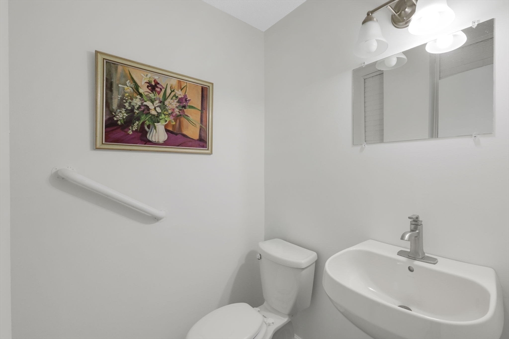 49 Sheri Ln # 49 Property Photo 8
