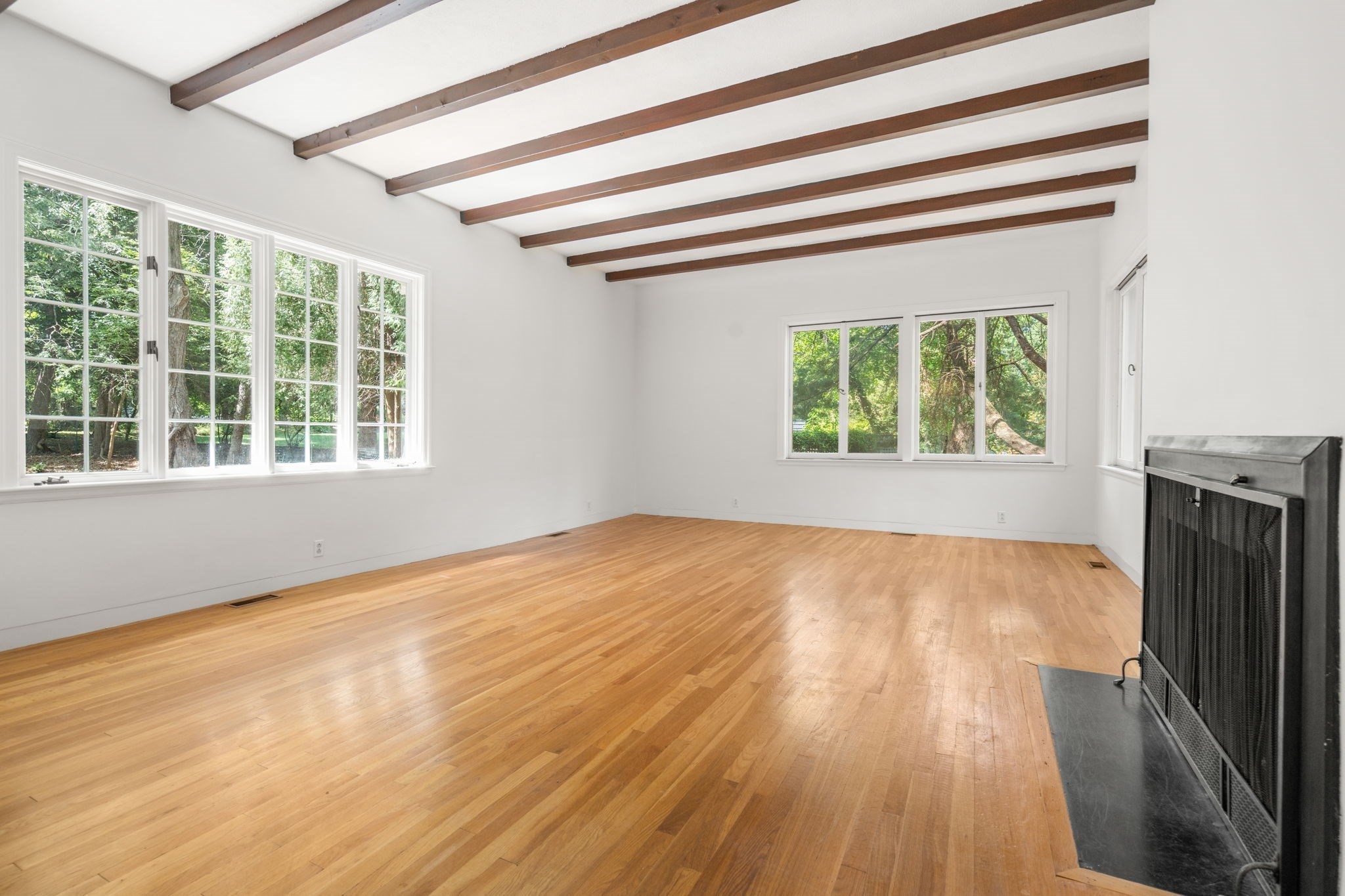 136 Dudley Rd Property Photo 11