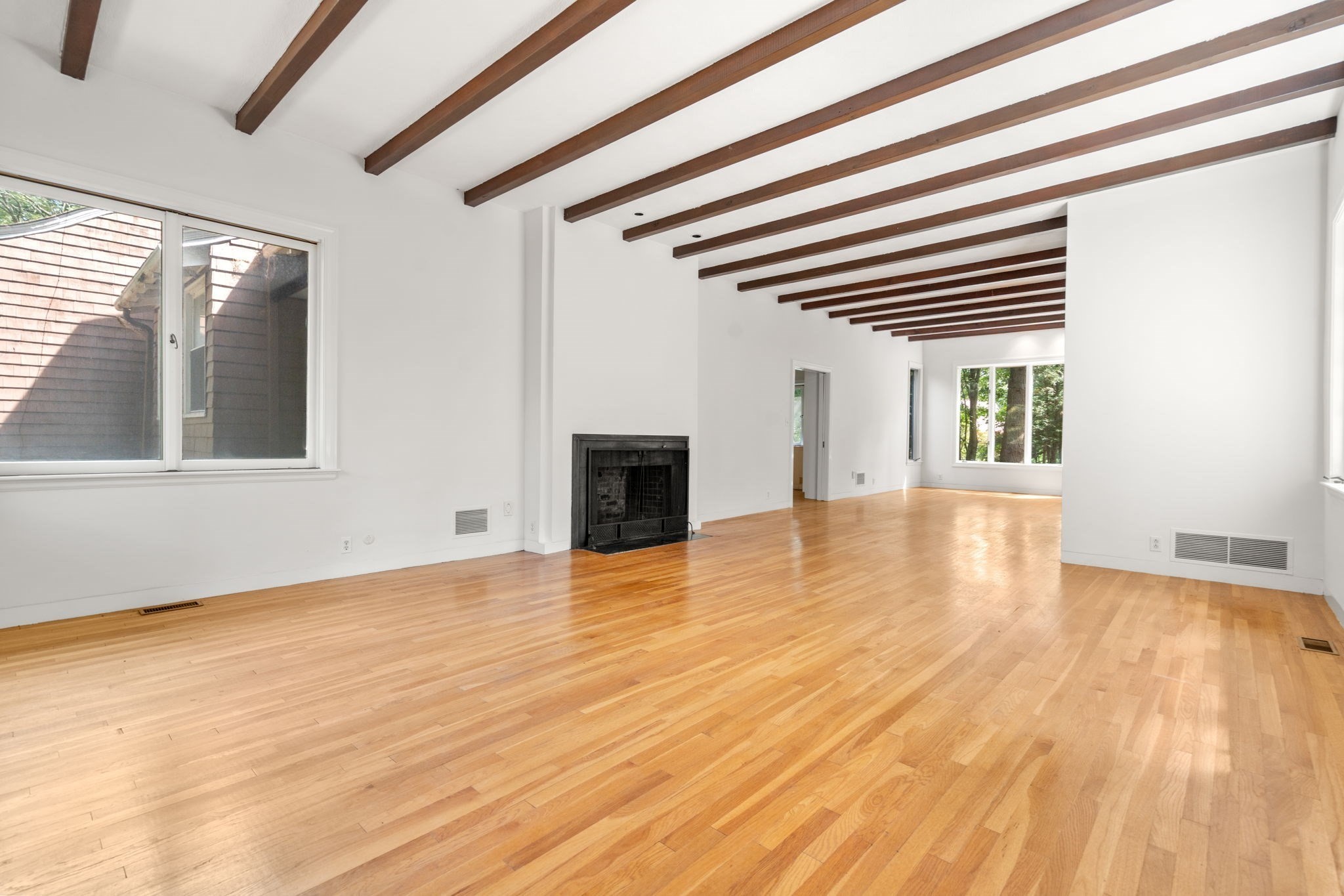 136 Dudley Rd Property Photo 12