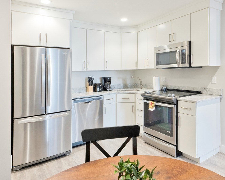 630 Washington # 411 Property Photo 4