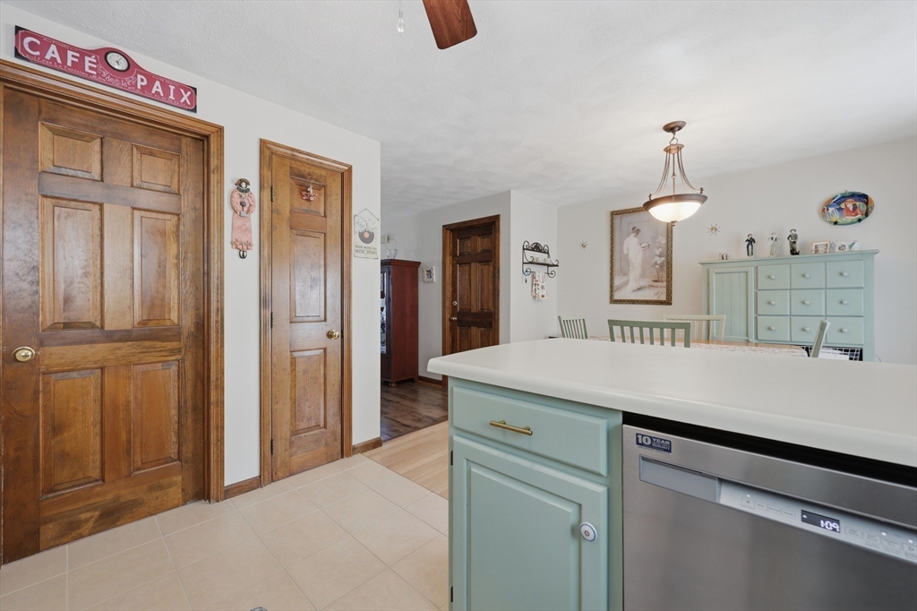 90 Swan Street # 204 Property Photo 12