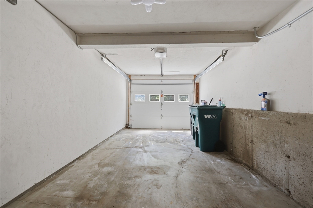 90 Swan Street # 204 Property Photo 26