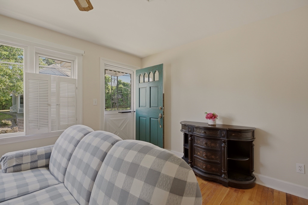 1443 Bedford St Property Photo 5