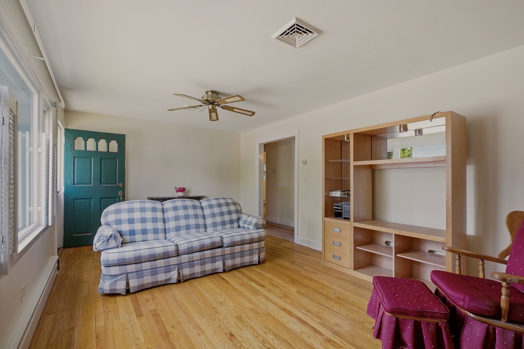 1443 Bedford St Property Photo 7