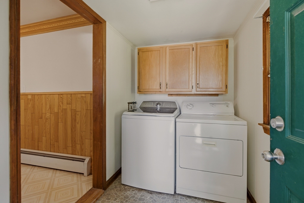 1443 Bedford St Property Photo 10