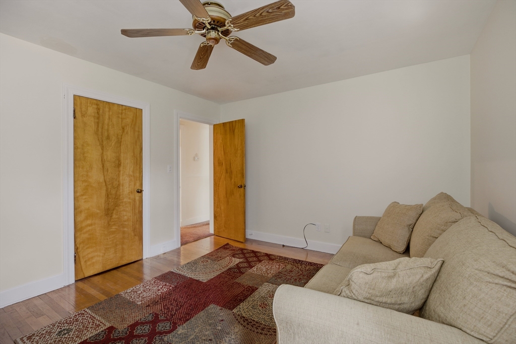 1443 Bedford St Property Photo 19