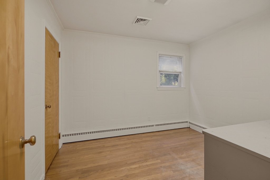 1443 Bedford St Property Photo 20