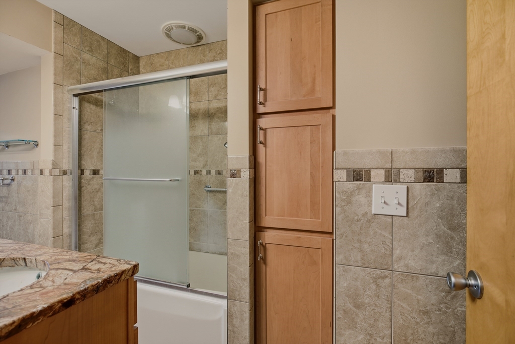 1443 Bedford St Property Photo 23
