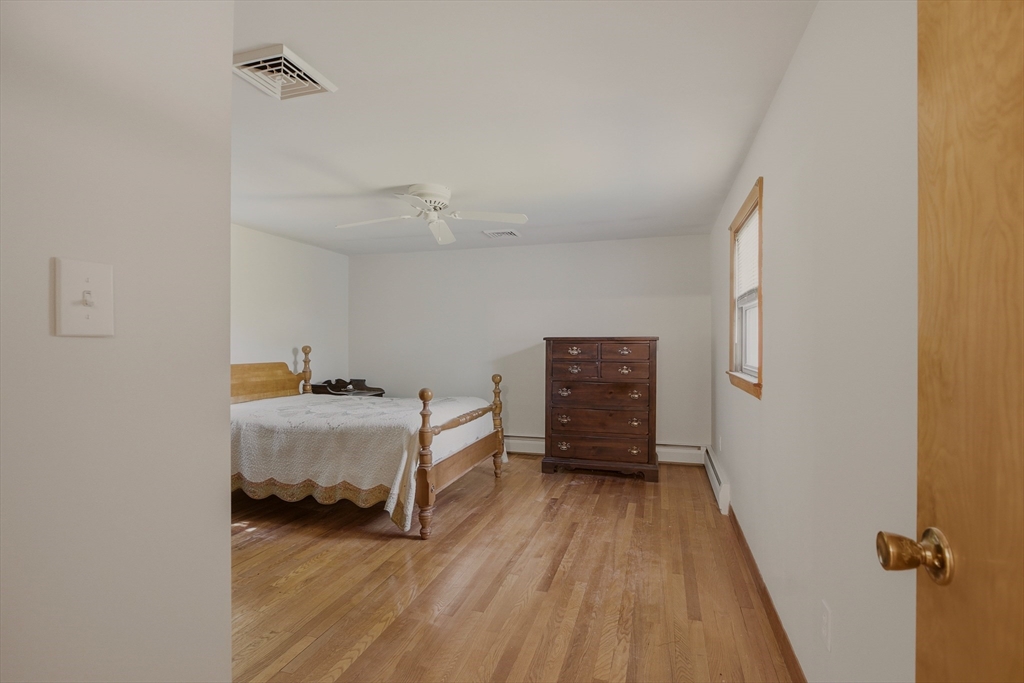 1443 Bedford St Property Photo 26