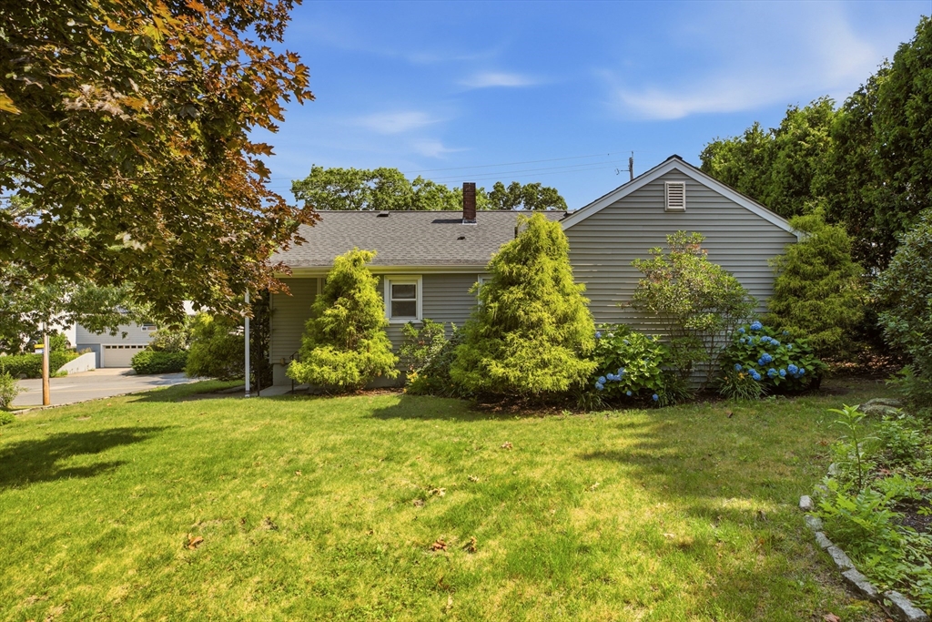 1443 Bedford St Property Photo 32