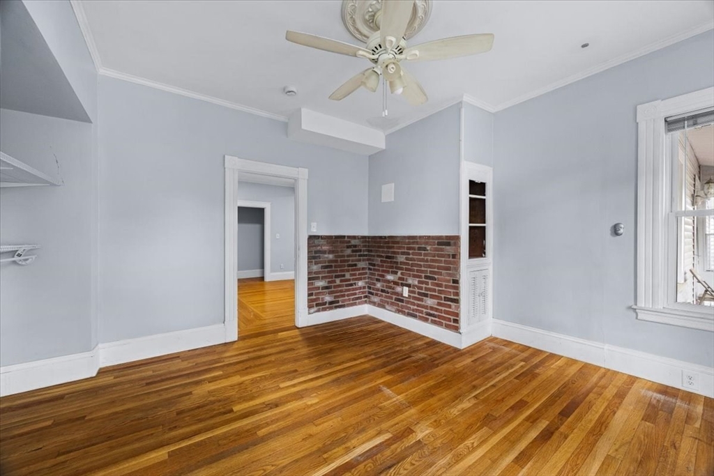 229 W Chestnut St Property Photo 14