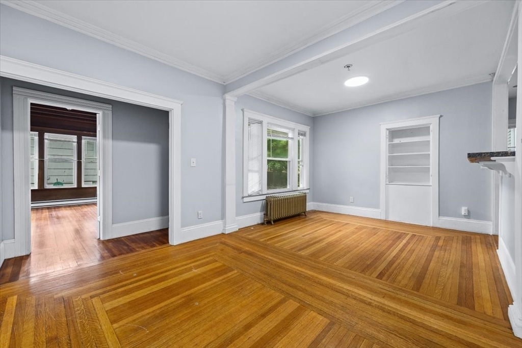 229 W Chestnut St Property Photo 16