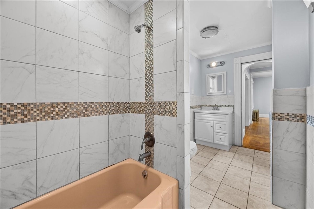 229 W Chestnut St Property Photo 23