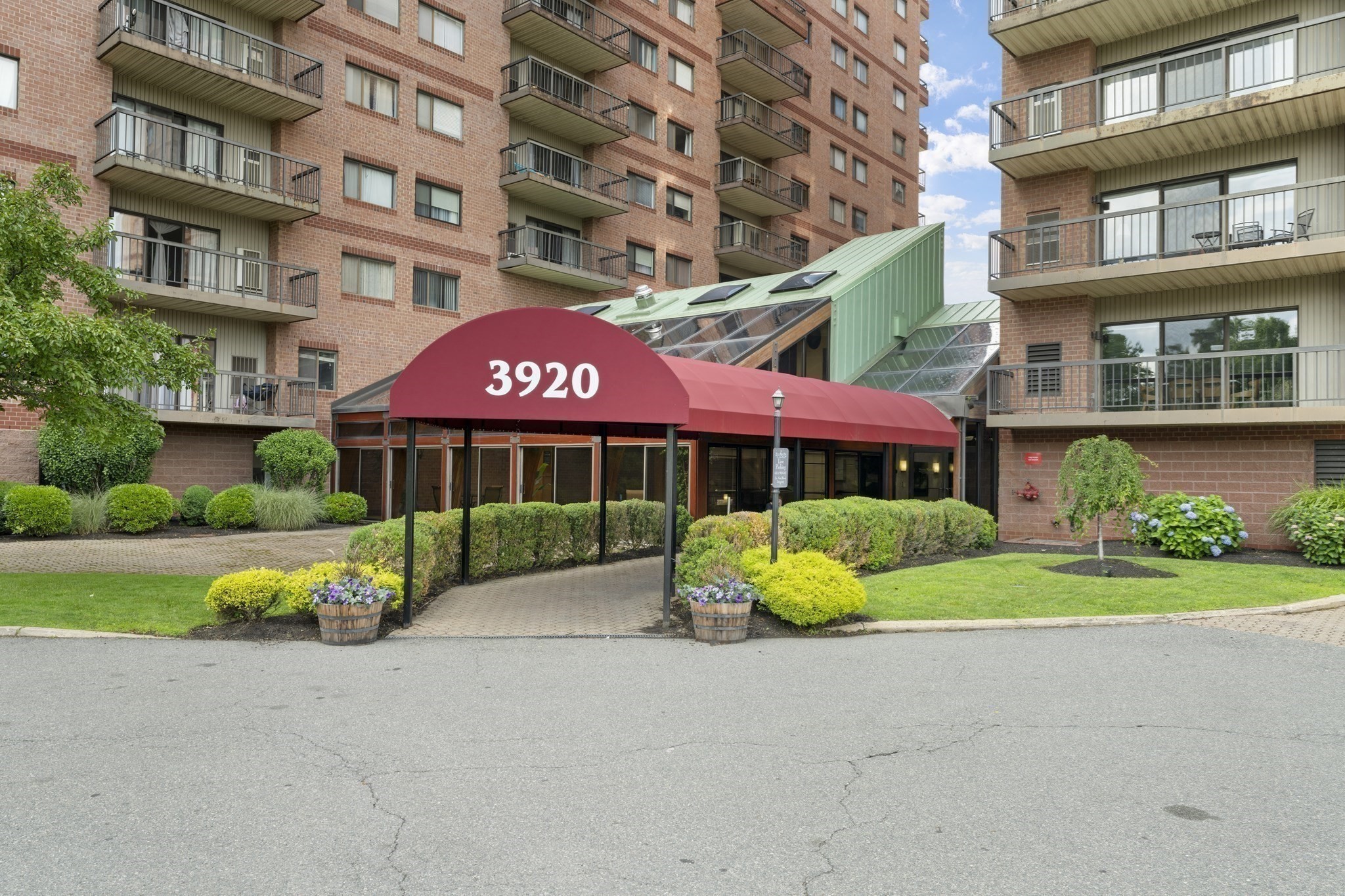 3920 Mystic Valley Pkwy # 514 Property Photo 2