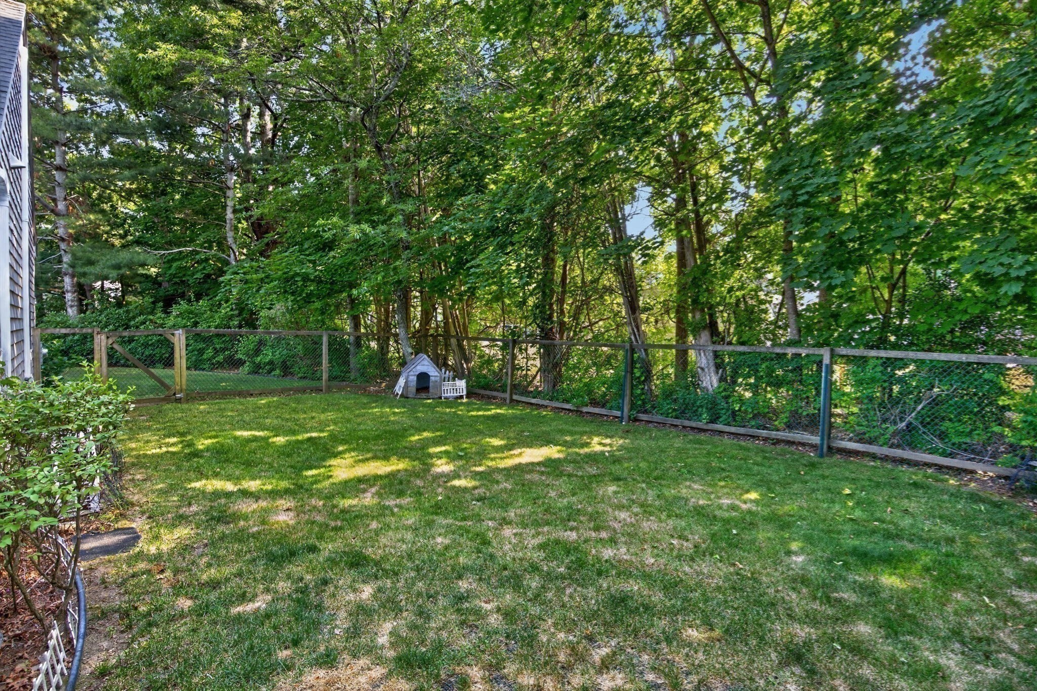 442 Flint St Property Photo 24
