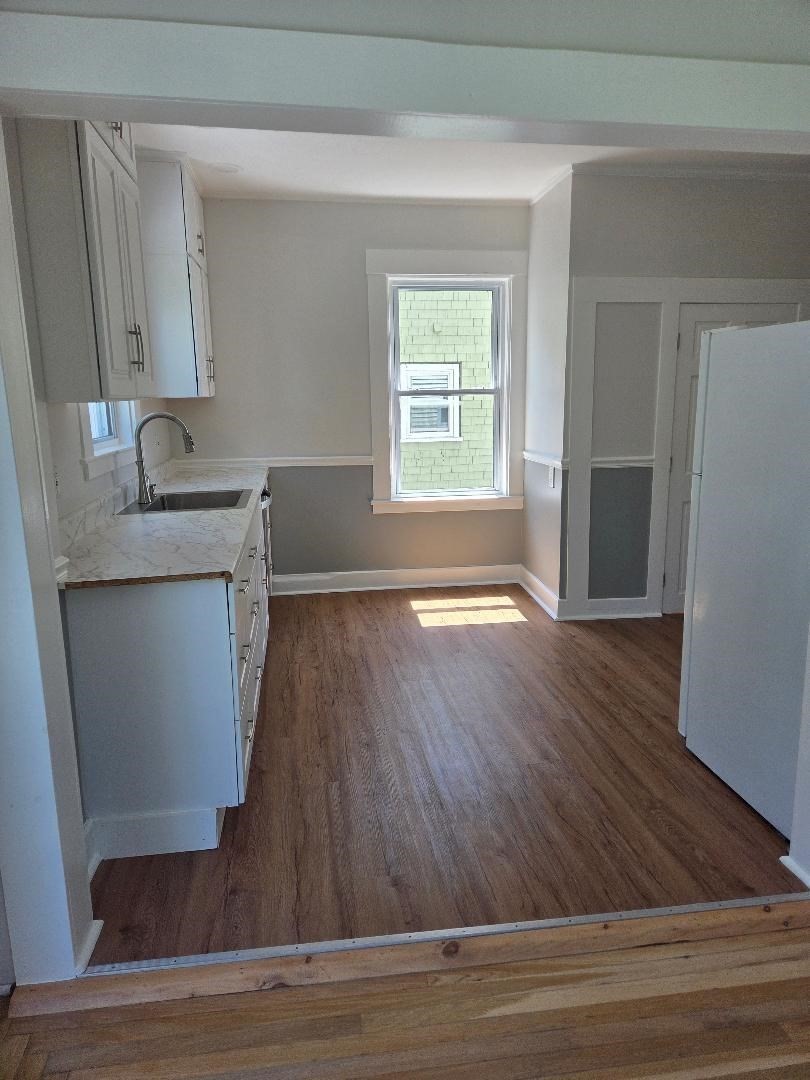 421 Belgrade Property Photo 6