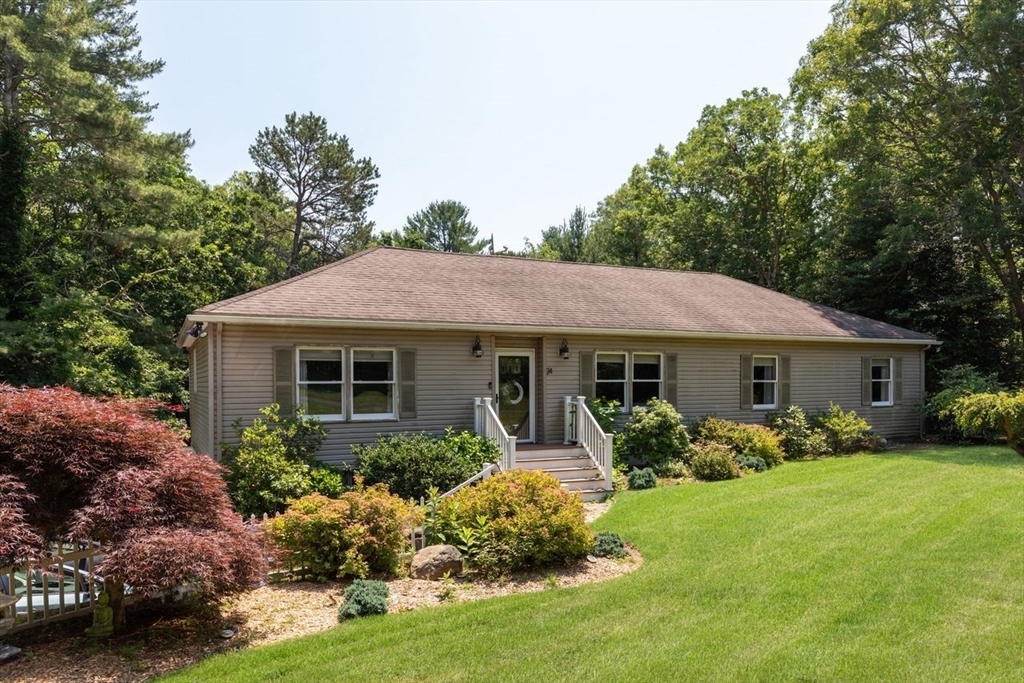 24 Moon Compass Ln Property Photo 1