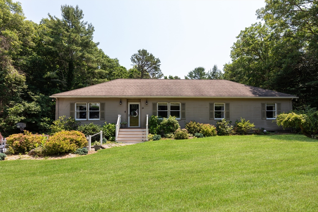 24 Moon Compass Ln Property Photo 2