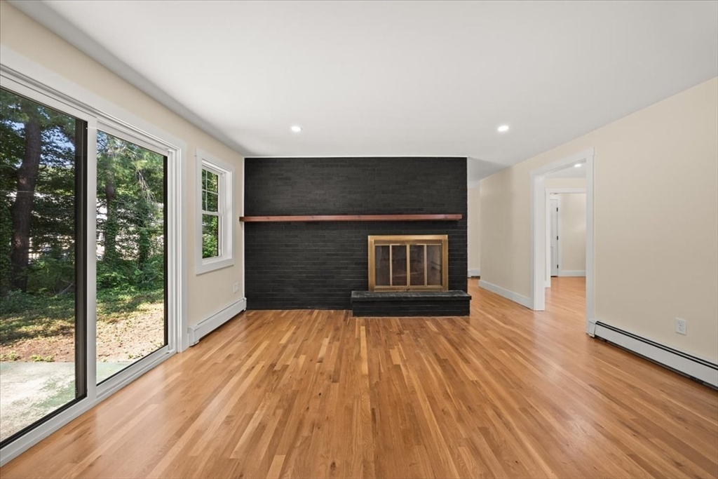 33 Runestone Rd Property Photo 8