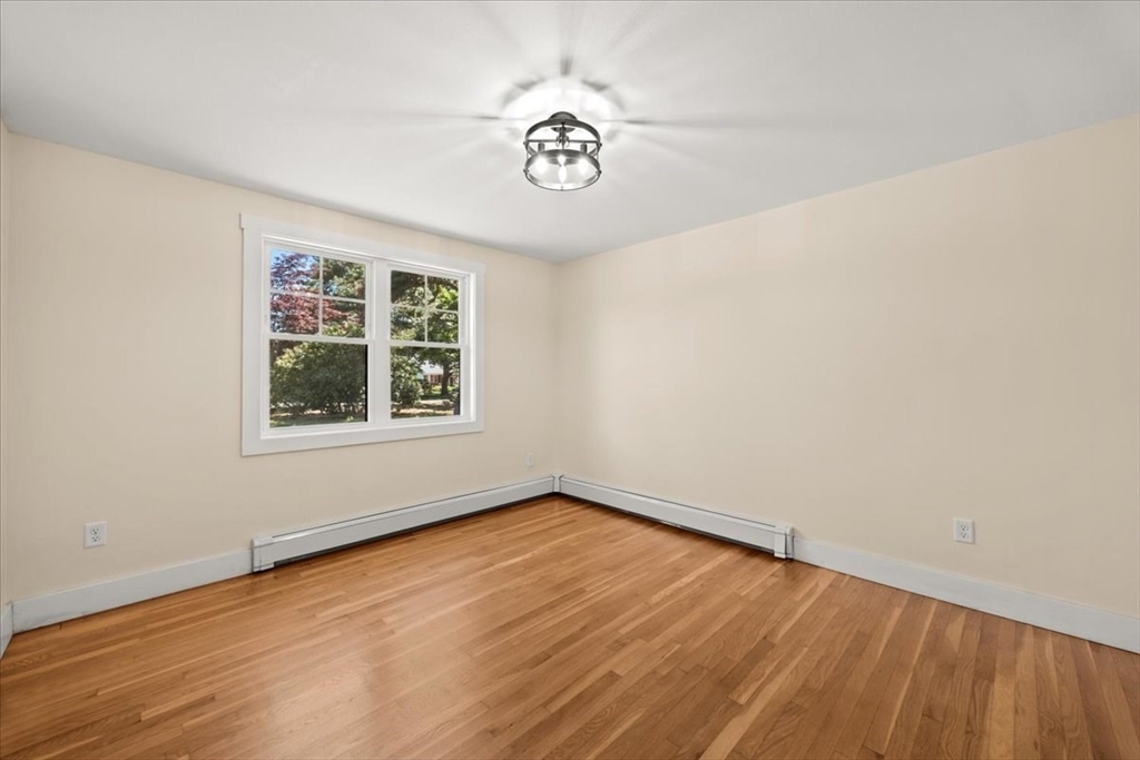 33 Runestone Rd Property Photo 11