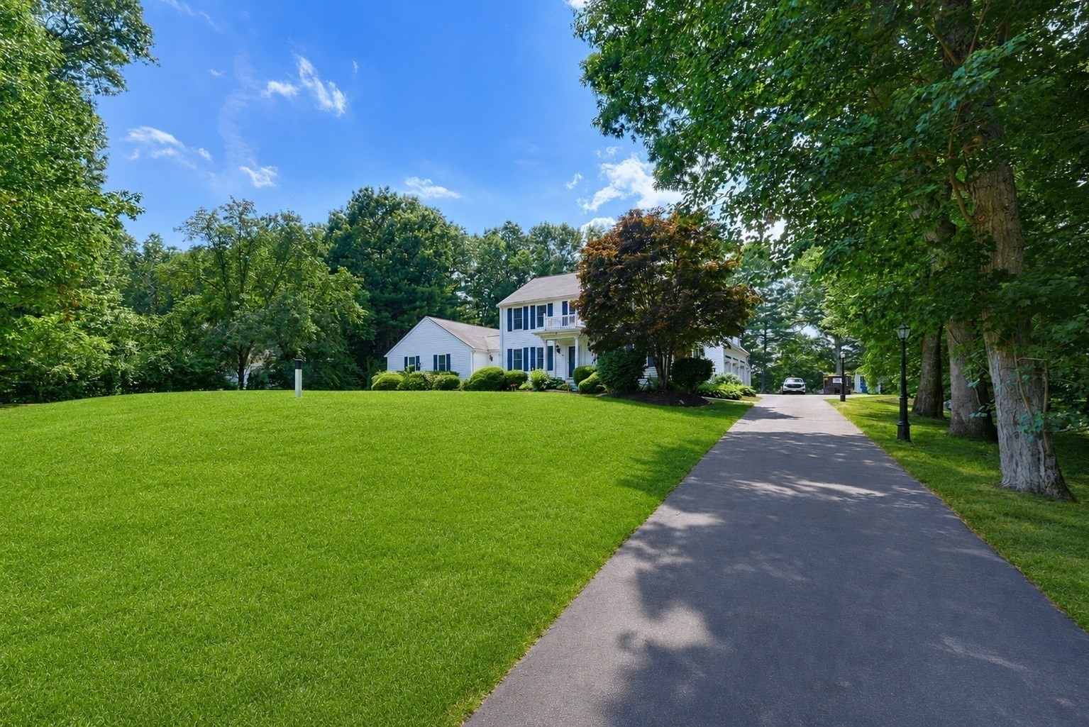 9 Northville Ave Property Photo 6