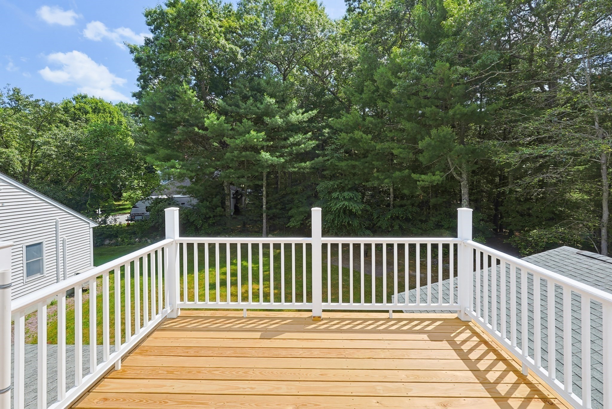 9 Northville Ave Property Photo 8