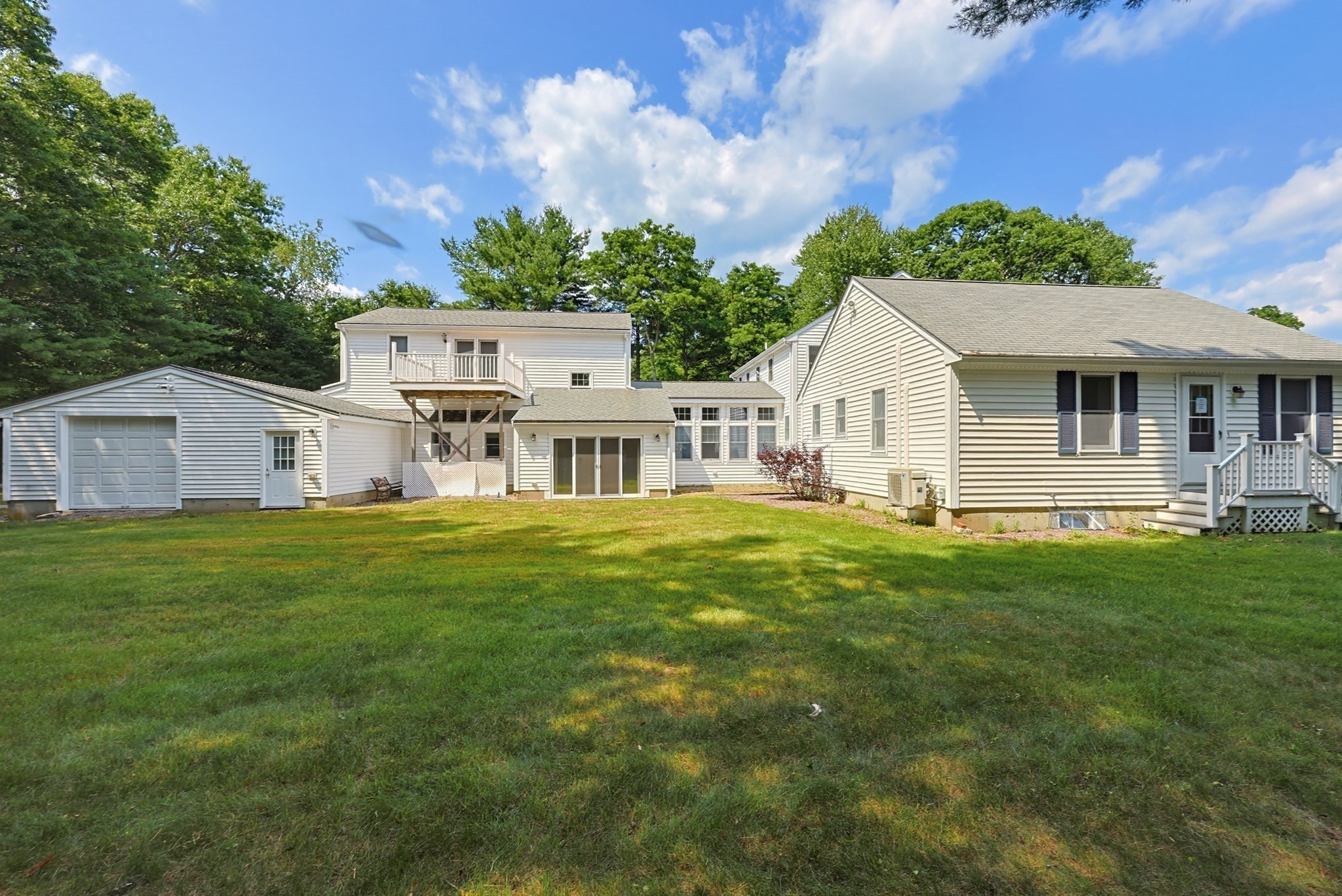 9 Northville Ave Property Photo 9